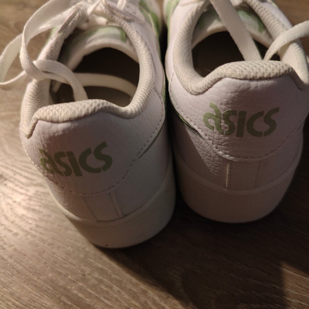 asics shoe